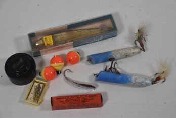 LOT 38 - VINTAGE FISHING RELATED