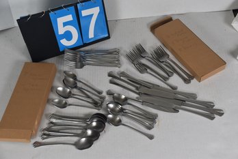 LOT 59 - FLATWARE