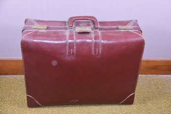 LOT 77 - VINTAGE TOMMY TRADER BRIEFCASE