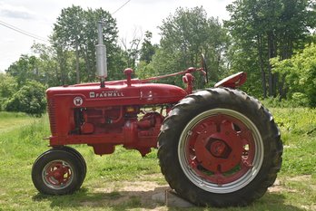 LOT 86 - AMAZING CONDITION - 1950 FARMALL 'M' TRACTOR