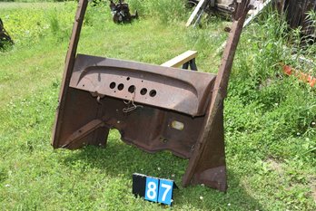 LOT 90 - SPA STUDEBAKER PIERCE ARROW  DASHBOARD / FIREWALL, VERY EARLY, ONLY MADE 3.5 YEARS!