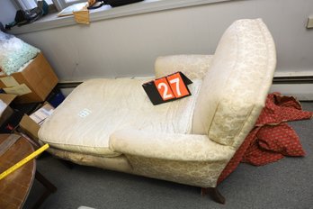 LOT 27 - CHAIR