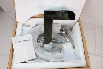 LOT 154 - BRAND NEW HIGH END FAUCET - HEAVY!