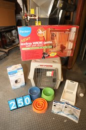 LOT 250 - ANIMAL / PET RELATED ITEMS