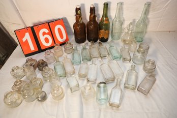 LOT 160 - ANTIQUE GLASS BOTTLE LOT