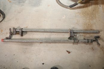 LOT 281 - PIPE CLAMPS