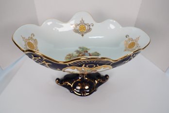 LOT 23 - FINE PORCELAIN