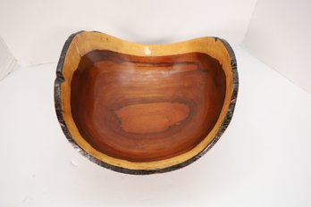 LOT 25 - AMAZING WOOD TURNED HANDCRAFTED PIECE