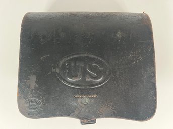 83 - CIVIL WAR LARGE CARTRIDGE POUCH, S.H. YOUNG AND CO. NEWARK
