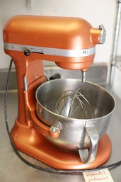 1 - KITCHEN AID PROFESSIONAL 600 MIXER