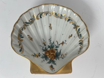104 - HAND PAINTED LIMOGES SHELL