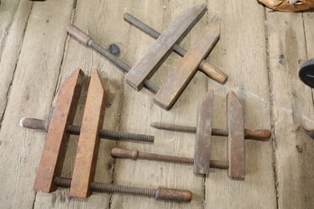 LOT 52 - ANTIQUE WOODWORKING CLAMPS