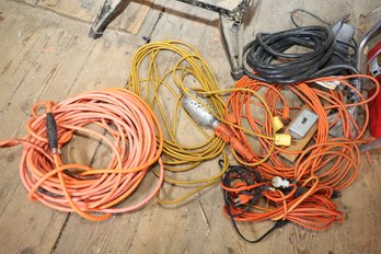 LOT 102 - LOTS OF EX. CORDS