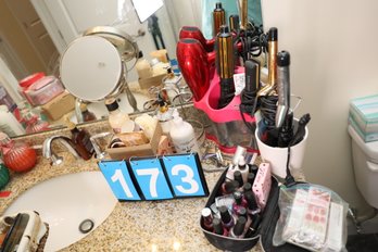 LOT 173 - ALL ITEMS RIGHT OF THE SINK SHOWN