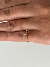 66 - 10k GOLD RING WITH DIAMOND! VERY NICE!