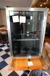 148 - TRAMONTINA WINE & BEVERAGE CENTER MODEL 80901/102