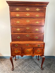 233 - MAPLE QUEEN ANNE HIGHBOY, CIRCA 1770-1780, NEW ENGLAND, TOP OVER BOTTOM, EST: $2000 - $3500