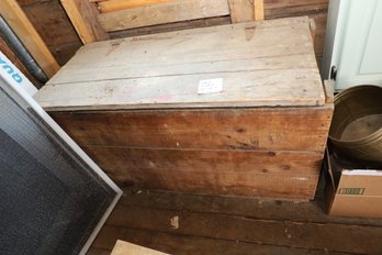 LOT 190 - FIREWOOD BOX AND ITS CONTENTS
