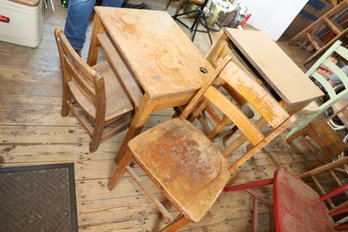 LOT 195 - VINTAGE SCHOOL DESKS AND CHAIRS
