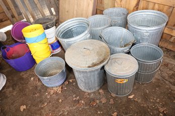 LOT 48 - MANY TRASH CANS AND BUCKETS