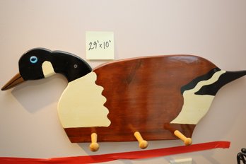 LOT 248 - WALL MOUNTED WOODEN GOOSE, TO HANG THINGS ON (BUYER TO REMOVE)