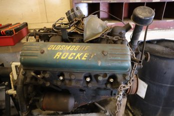 LOT 108 - OLDSMOBILE ROCKET V8 ENGINE - COMES WITH STAND - BUYER TO REMOVE
