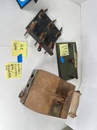 173 - ANTIQUE SWITCH, ELECTRIC BOX, PAPER HOLD PUNCH