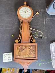 282 - VINTAGE CLOCK