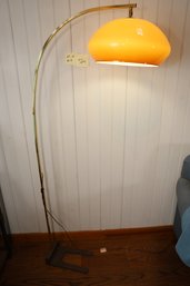 LOT 49 - INCREDIBLE MID CENTURY MCM ARCHING LAMP, HEAVY BASE, SO NICE!!!