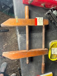 356 - VINTAGE WOODEND CLAMP