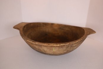 LOT 124 - OVAL WOODEN BOWL, VERY COOL!