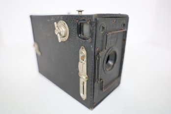 LOT 130 - ANTIQUE HOUGHTON BUTCHER CO. CAMERA, MADE IN ENGLAND