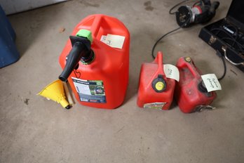 LOT 184 - GAS CANS, READ NOTES