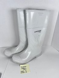 64 -  DUNLOP RUBBER BOOTS - MENS 11 OR WOMANS 13