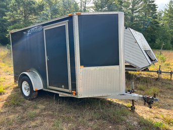 10 - 2003 10' ENCLOSED TRAILER WITH RAMP AND DOOR - STAYS DRY INSIDE, WITH REG. AND CERT. OF ORIGIN