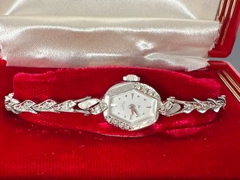 LOT 7 - 14K GOLD / 29 DIAMONDS LADY HAMILTON COCKTAIL WATCH - RUNS!