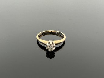 LOT 20 - 14k GOLD RING WITH BIG DIAMOND!