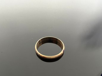 LOT 26 - 14k GOLD RING