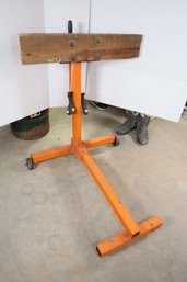 LOT 86 - 1000 LB. ENGINE STAND