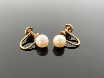 LOT 64 - 14k GOLD EARRINGS