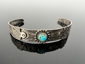 LOT 76 - NATIVE AMRICAN SILVER BRACELET - ABSOLUTLEY BEAUTIFUL!