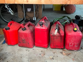 105 - GAS CANS