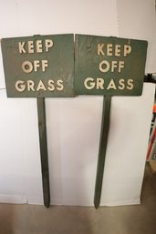 LOT 130 - VINTAGE HAND MADE WOODEN LETTER 'KEEP OFF GRASS' SIGNS - REALLY COOL