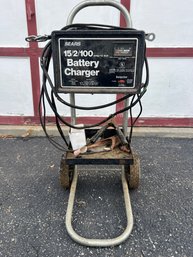 119 - BATTERY CHARGER, PORTABLE