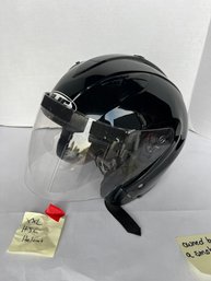 121 - HELMET, READ NOTES