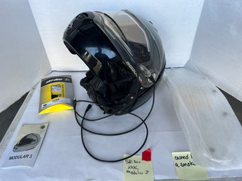 125 - HELMET, READ NOTES