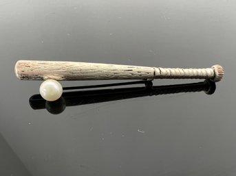 LOT 115 - VINTAGE STERLING BASEBALL BAT WITH PEARL BROOCH