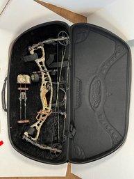 162 - REALLY NICE HOYT ALPHA MAX32 BOW WITH MANY EXTRAS AND CASE - ABOUT $2000 VALUE WHEN NEW!!!!