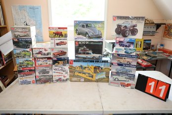 11 - MODEL KITS