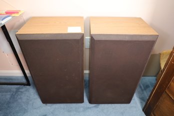 25 - DYNAMIC AUDIO 1901 SPEAKERS